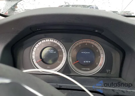 2013 Volvo S60 T5 z USA, uszkodzony, nr VIN YV1612FH0D2198244